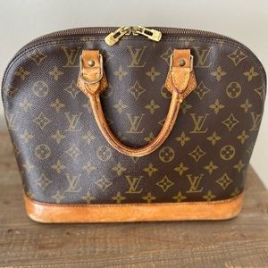 💯% Authentic Louis Vuitton Monogram Alma MM Bag!Vintage from the 1995collection